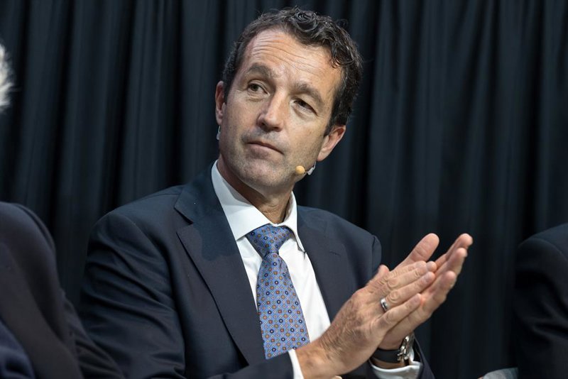 Indra sube tras la salida de Escribano: Bankinter ve dos posibles soluciones para esta crisis