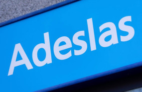ep archivo   exterior de una clinica dental de adeslas a 27 de enero de 2025 en madrid espana