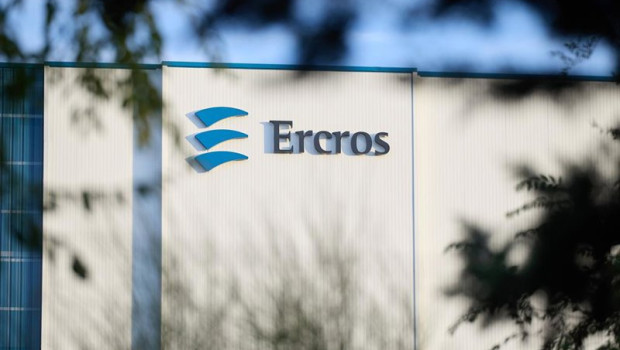 ep archivo   fachada de la sede de ercros en aranjuez