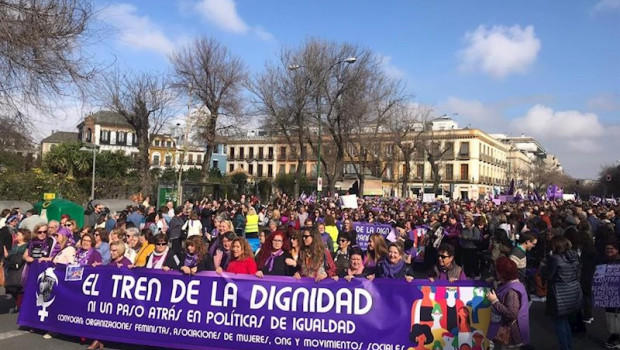 ep asistentes a la manifestacion de este domingo en sevilla