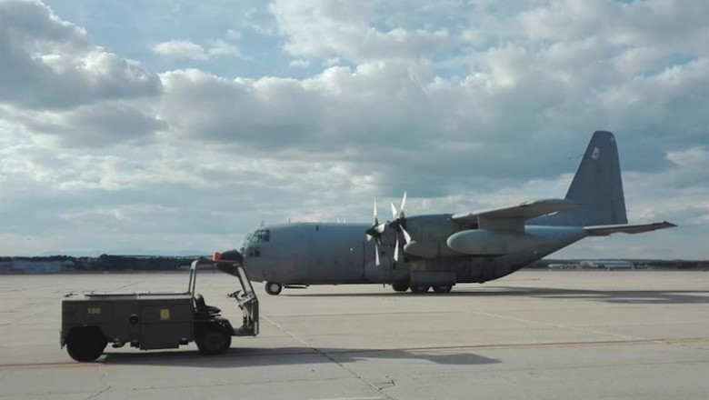 ep avion del ejercito del aire con el material sanitario para la proteccion frente al coronavirus