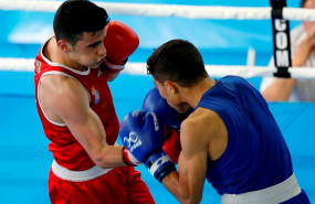 ep el boxeador espanol jose quiles rojo durante un combate