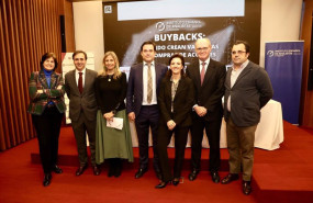 ep el instituto espanol de analistas respalda la recompra de acciones para generar valor en la