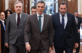ep el presidente del gobierno pedro sanchez y el ministro de transportes oscar puente durante una