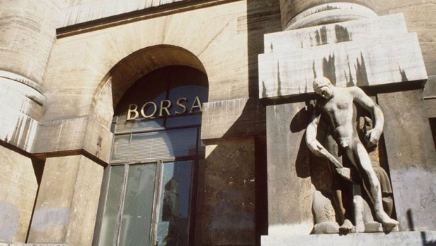 ep foto de archivo del edificio de la bolsa de milan en milan italia