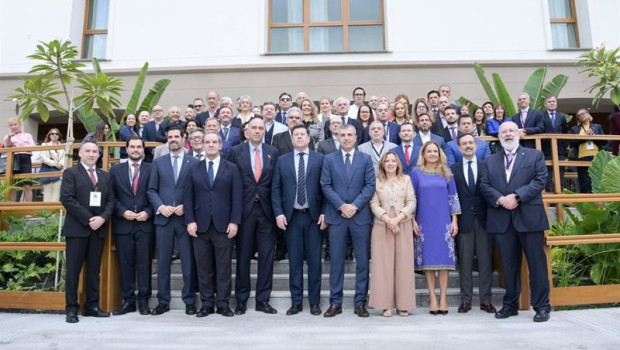 ep foto de familia durante la segunda jornada del vii foro iberoamericano de la mipyme en tenerife