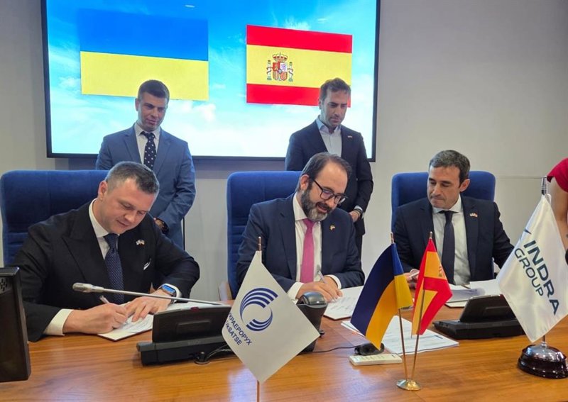 Indra participará en la reconstrucción del sistema de tráfico aéreo de Ucrania