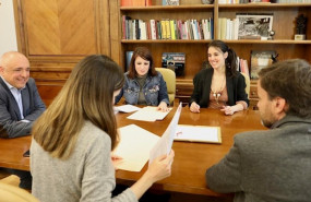 ep las portavoces de psoe y podemos adriana lastra e irene montero firman un protocolo de