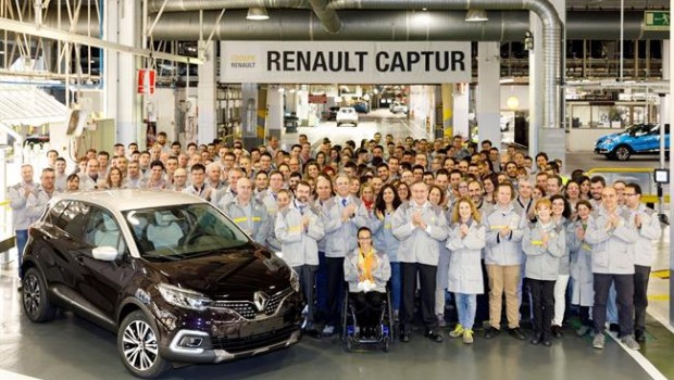 ep teresa perales posatrabajadoresrenaultvalladolid