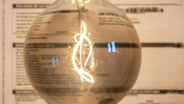 ep una bombilla sobre una factura a 9 de enero de 2025 en madrid espana el gobierno central ha ep una bombilla sobre una factura a 9 de enero de 2025 en madrid espana el gobierno central ha