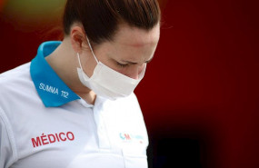 ep una medica protegida con mascarilla que forma parte del equipo de uvi movil durante la