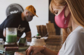 ep una mujer durante su jornada laboral