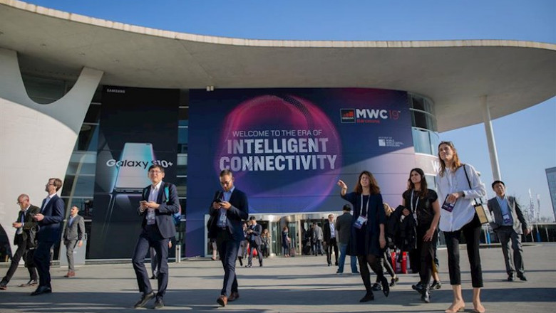 Vistantes del Mobile World Congress Barcelona - MWC 2019 en la entrada de Fira Barcelona. | David Zorrakino - Europa Press - Archivo ep vistantes del mobile world congress barcelona - mwc 2019 en la entrada de fira barcelona