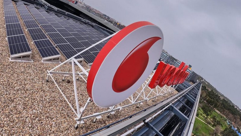 Vodafone instala 48 placas fotovoltaicas para su sede | VODAFONE ep vodafone instala 48 placas fotovoltaicas para su sede