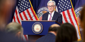 le president de la reserve federale americaine jerome powell tient une conference de presse apres l annonce par la fed d une hausse d un quart de point des taux d interet a washington 