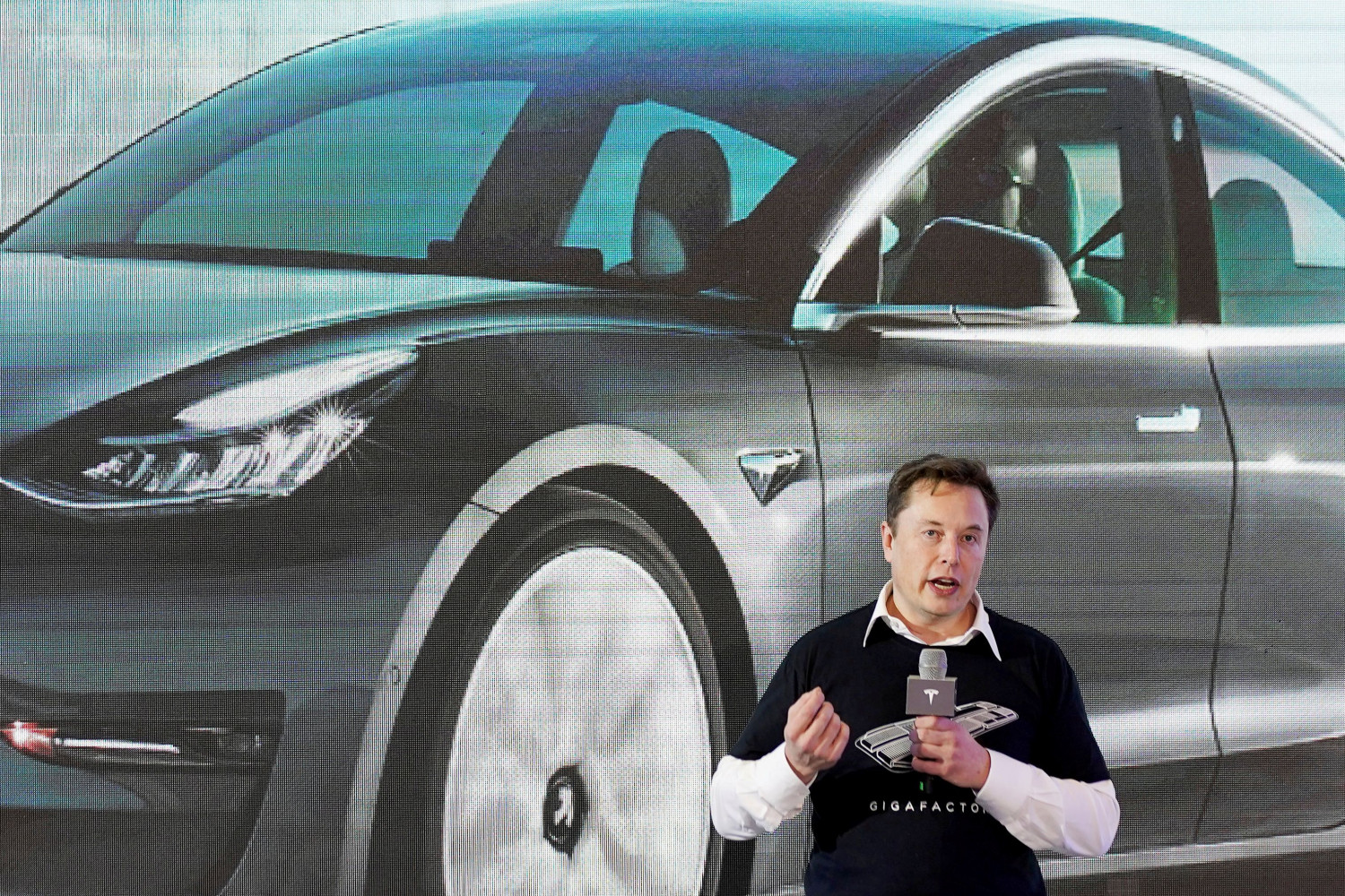 Deutsche Bank eleva el precio objetivo de Tesla hasta los 1.000 dólares por acción
