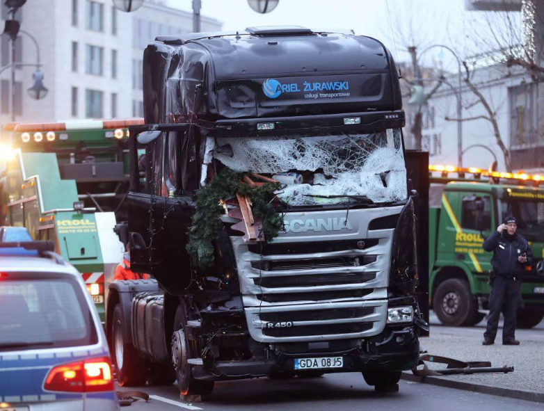 AtentadoBerlinCamion AtentadoBerlinCamion