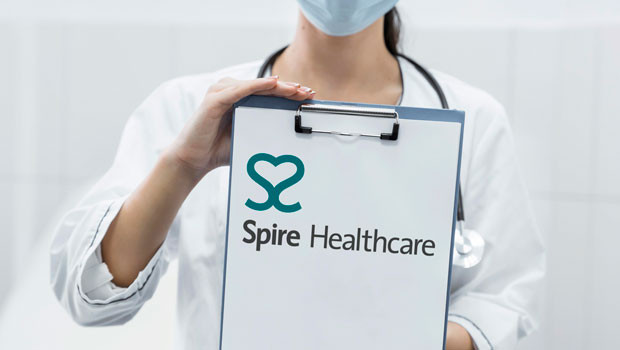 dl spire soins de santé hôpitaux privés clinique médecin soins de santé logo ftse 250