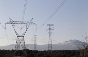 electricidad energia cables torres electricas corriente