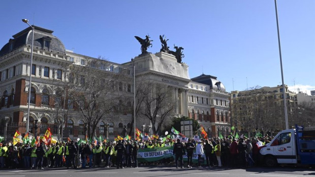 ep agricultores durante una concentracion frente al ministerio de agricultura a 26 de febrero de