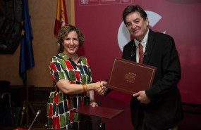 ep aina calvoluis garcia montero durantefirmaacuerdocolaboracioninstituto cervantesla aecid