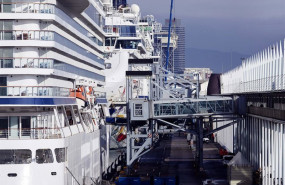 ep archivo   cruceros en el puerto de barcelona