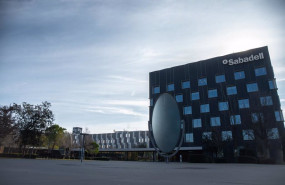 ep archivo   edificio del banco sabadell en san cugat del valles barcelona catalunya espana