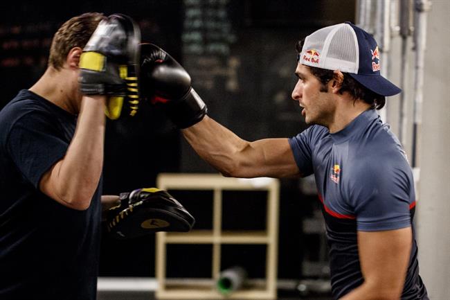 ep carlos sainz toro rosso entrenando