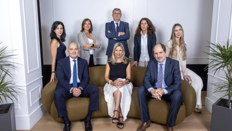 ep el instituto espanol de analistas renueva su cupula directiva con el objetivo de reforzar su