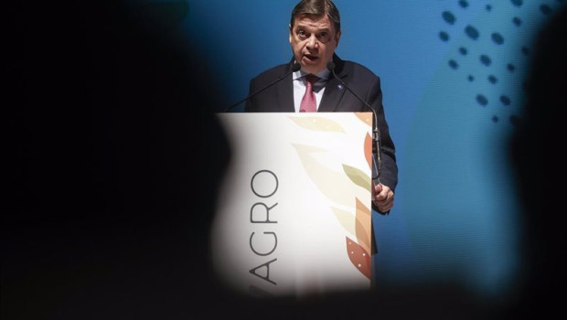 ep el ministro de agricultura pesca y alimentacion luis planas interviene durante el ii encuentro