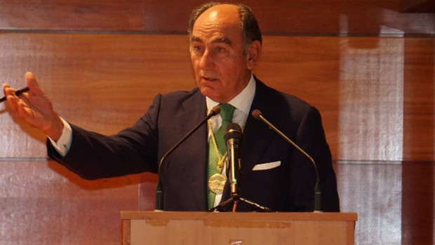 ep el presidente de iberdrola ignacio galan recibe la medalla de oro de los cursos de la granda en ep el presidente de iberdrola ignacio galan recibe la medalla de oro de los cursos de la granda en