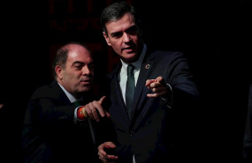 ep el presidente del gobierno pedro sanchez junto al presidente de la federacion de asociaciones de