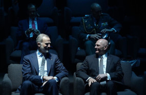 ep el rey felipe vi i y el ceo y director ejecutivo de gsma ltd john hoffman d durante la