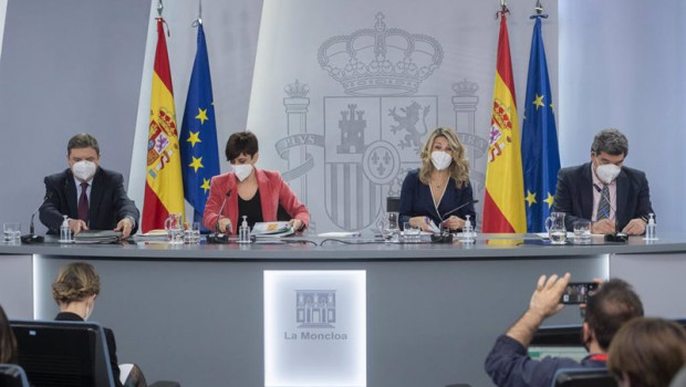 ep i d el ministro de agricultura pesca y alimentacion luis planas la ministra portavoz isabel