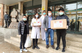 ep la comunidad china de teruel ha donado 2000 mascarillas al obispo polanco