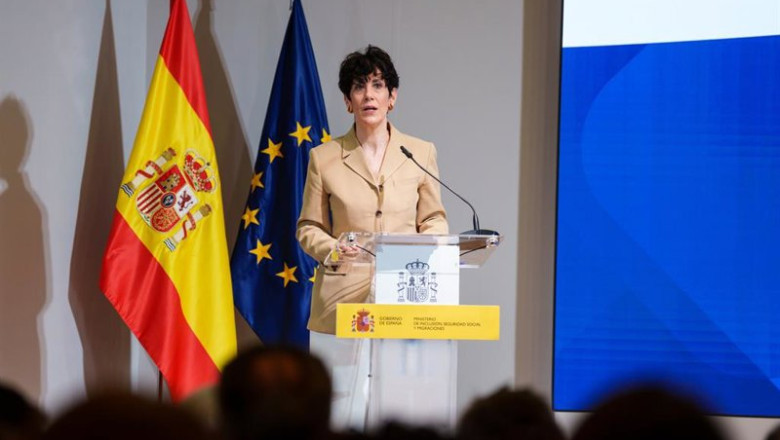 ep la ministra de inclusion seguridad social y migraciones elma saiz participan en la presentacion