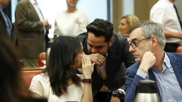 ep la portavoz de ciudadanos en el congreso ines arrimadas el secretario de comunicacion fernando de