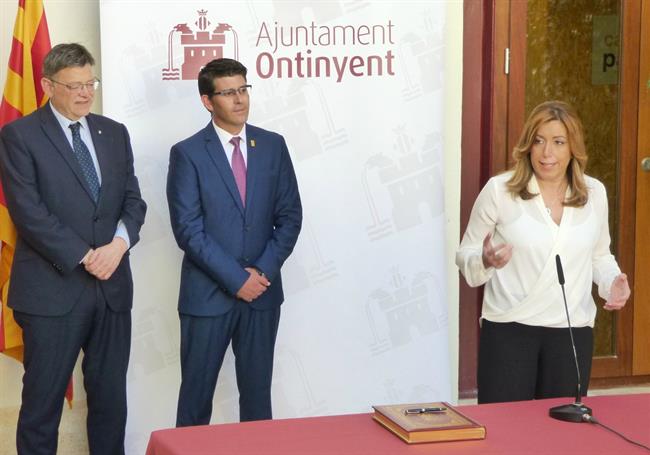 La presidenta andaluza ha visitado la localidad junto a Puig y Rodríguez | AYTO ep la presidenta andaluzavisitadolocalidada puigrodriguez
