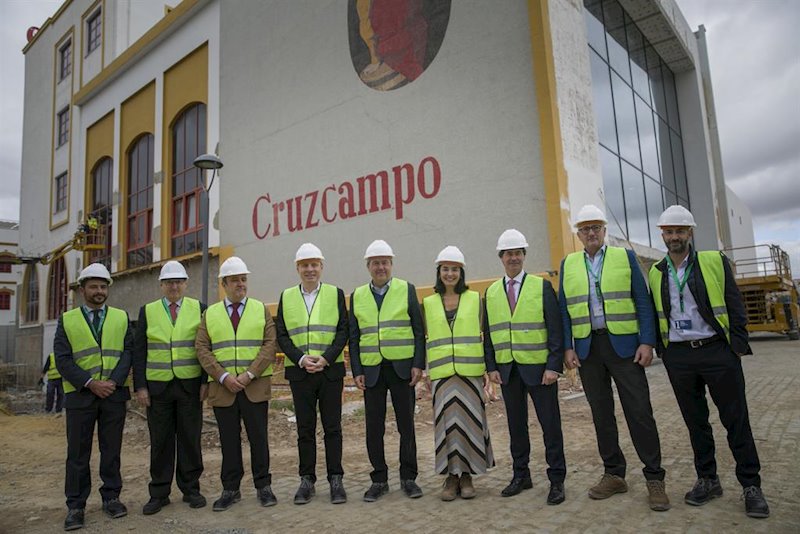 ep obras de la fabrica de cervezas cruzcampo para su transformacion en fabrica de experiencias