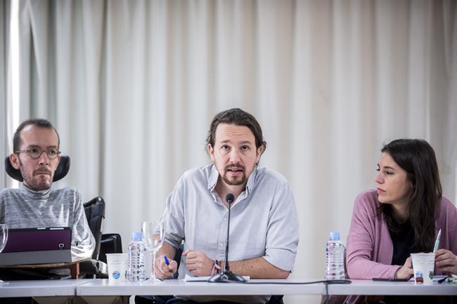 Pablo Iglesias (centro), Irene Montero (derecha) y Pablo Echenique (izquierda) en el Consejo de Podemos | DANI GAGO/PODEMOS ep pablo iglesias irene monteropablo echeniqueconsejopodemos