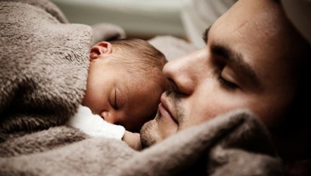 ep padre e hijo durmiendo