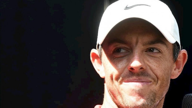 ep rory mcilroy sonrie durante un torneo del circuito de la pga