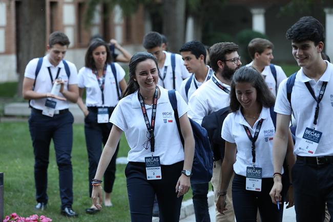 Alumnos participantes en el programa Becas Europa | CRI CRI COMUNICACIÓN ep alumnos participantesprograma becas europa