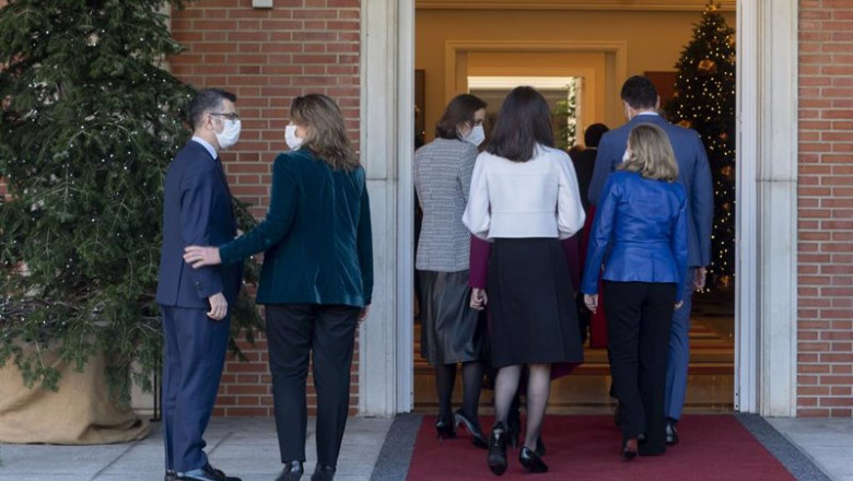 Archivo - (I-D) El ministro de Presidencia, Relaciones con las Cortes y Memoria Democrática, Félix Bolaños; y la vicepresidenta tercera Teresa Ribera. | EUROPA PRESS/A.Ortega.POOL - Europa Press ep archivo i d el ministro de presidencia relaciones con las cortes y memoria democratica felix