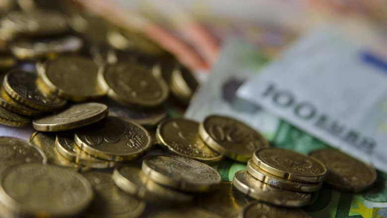 Archivo - Imagen de archivo de monedas y billetes de euro | EUROPA PRESS - Archivo ep archivo imagen de archivo de monedas y billetes de euro