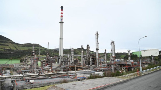 ep archivo   instalaciones de petronor en muskiz bizkaia