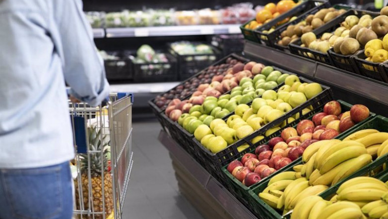 ep archivo lineal de fruta en supermercado de aldi ep archivo lineal de fruta en supermercado de aldi