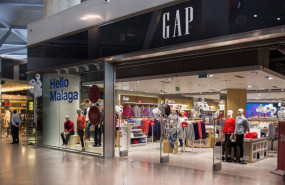 ep archivo   tienda de gap en el aeropuerto de malaga