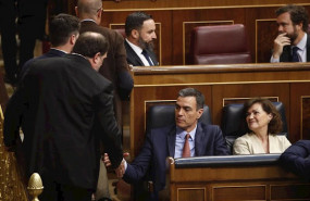 ep el exvicepresidente de la generalitat oriol junqueras saluda al presidente del gobierno pedro