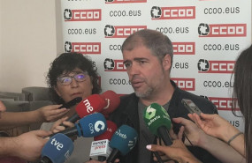 ep el secretario general de ccoo unai sordo y la responsable del sindicato en euskadi loli garcia